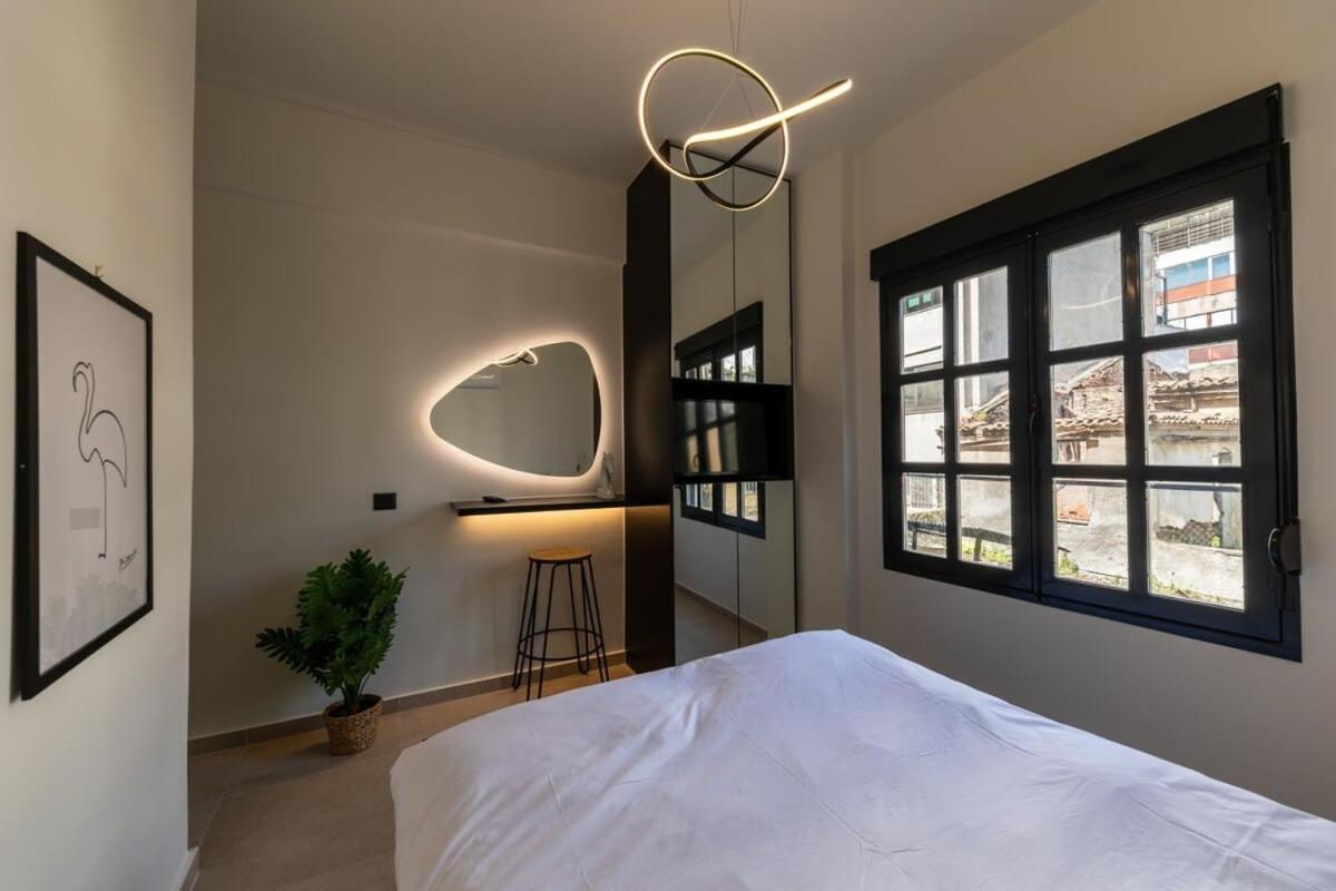 Beautiful Elegant Apartment Next To Monastiraki Atenas Exterior foto